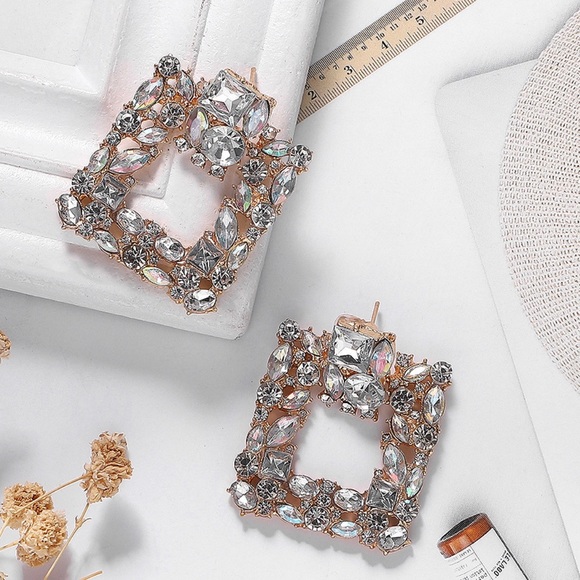 Crystal Drop Earring - Picture 3 of 8